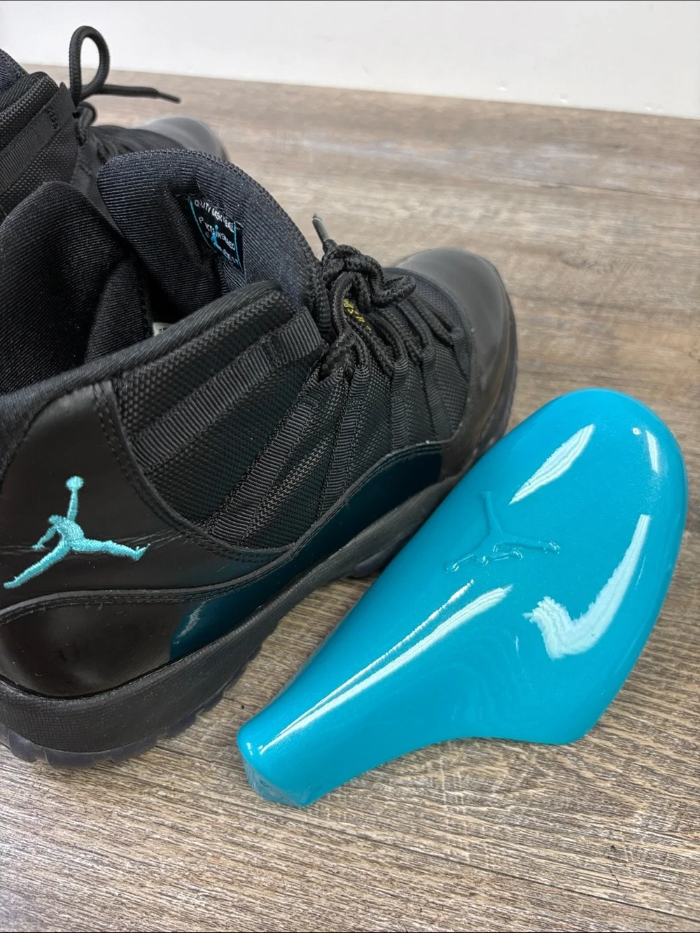 Air Jordan 11 Retro “Gamma Blue” 2013 Men’s Size 10 378037-006 (In OG Box)